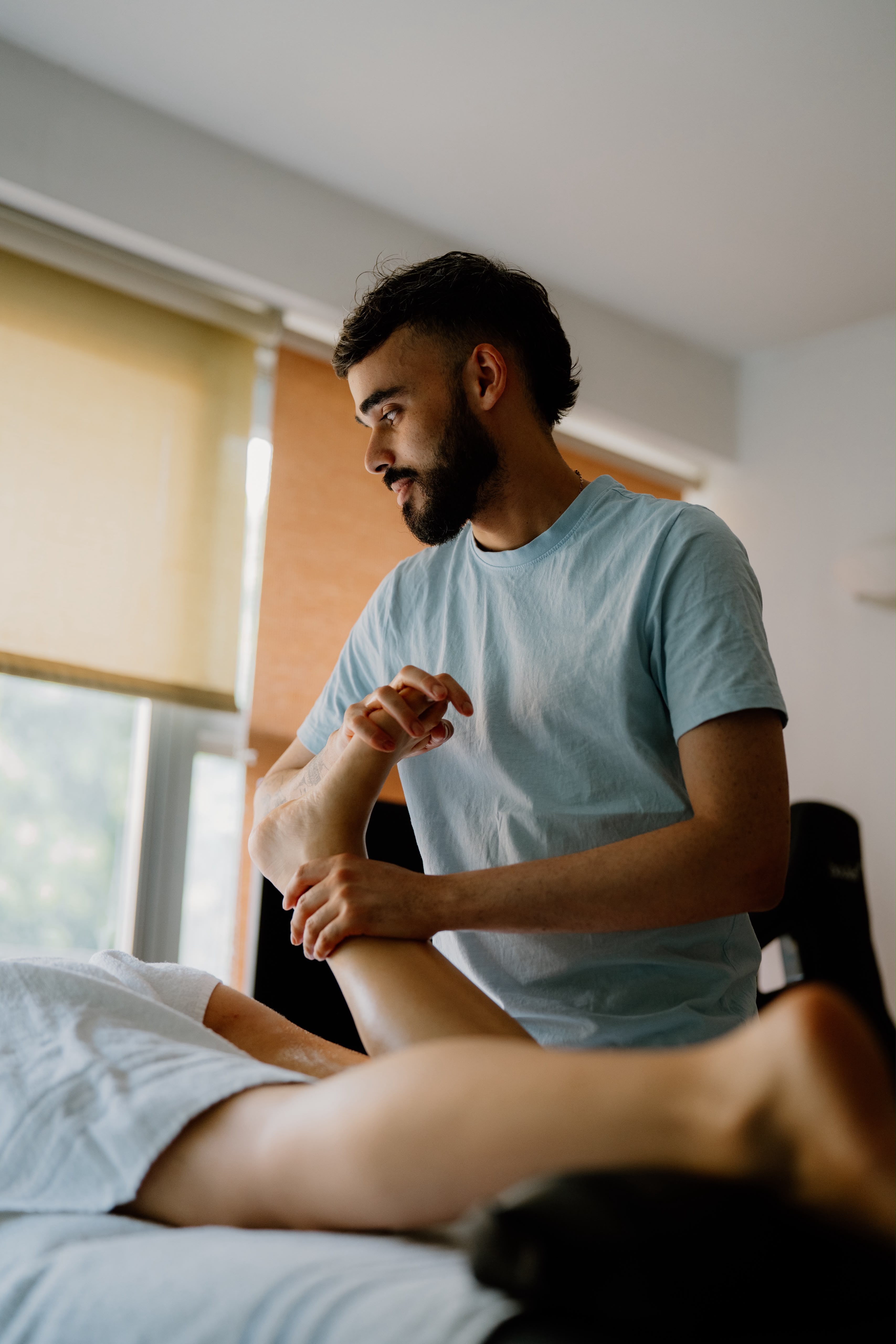 Massage treatment by Matheus Pires